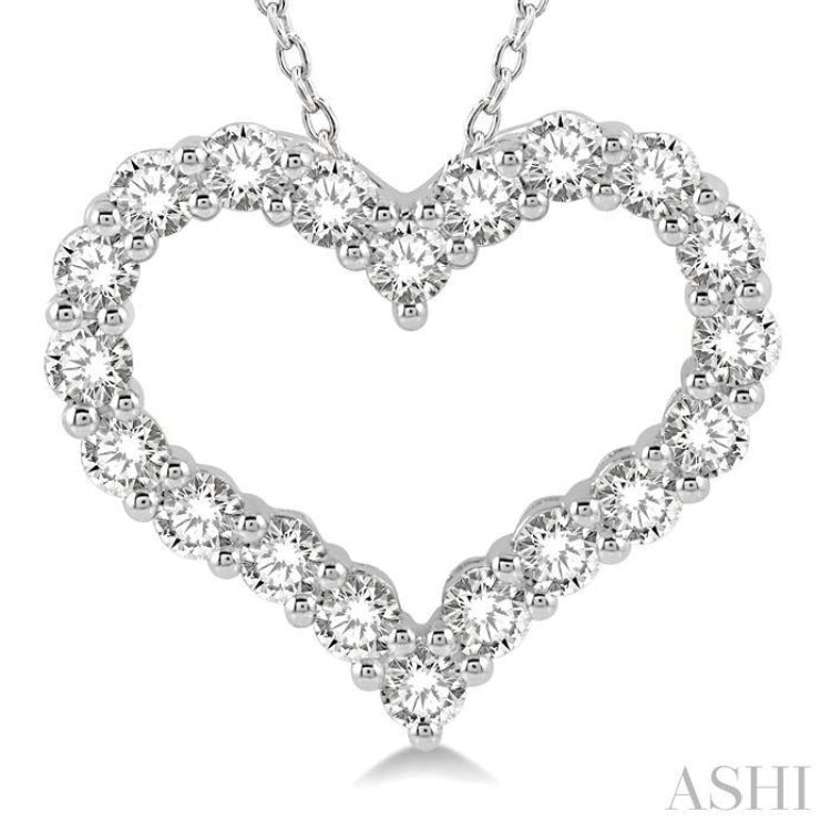 3/4 Ctw Heart Shape Round Cut Diamond Pendant With Chain in 14K White Gold