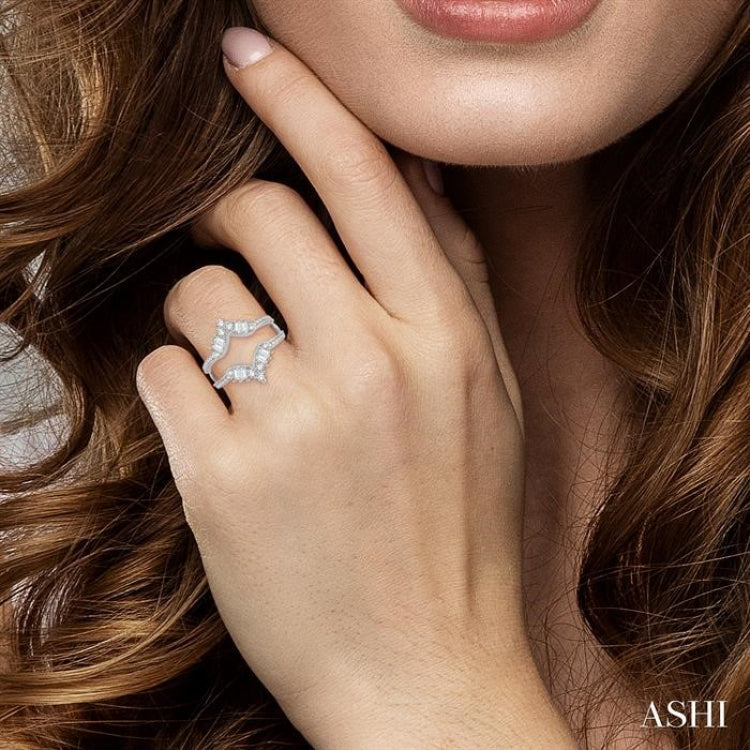 3/4 Ctw Chevron Center Baguette and Round Cut Diamond Insert Ring in 14K White Gold