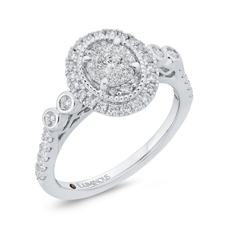 Round Diamond Engagement Ring in 14K White Gold