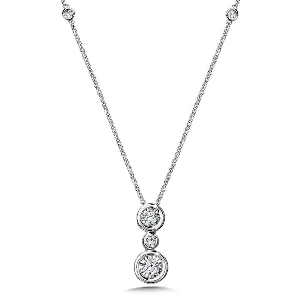 14K White Gold Diamond Star Classic Diamond Necklaces