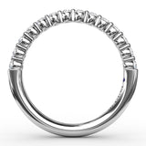 Single Prong Set Anniversary Band