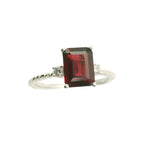 14 Karat White Gold 6x8mm Garnet 2 Round Diamonds=.09 Carat Size 7 Ring