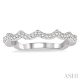 1/6 Ctw Wavy Pattern Round Cut Diamond Wedding Band in 14K White Gold