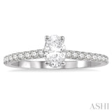 Oval Shape Semi-Mount Diamond Engagement Ring