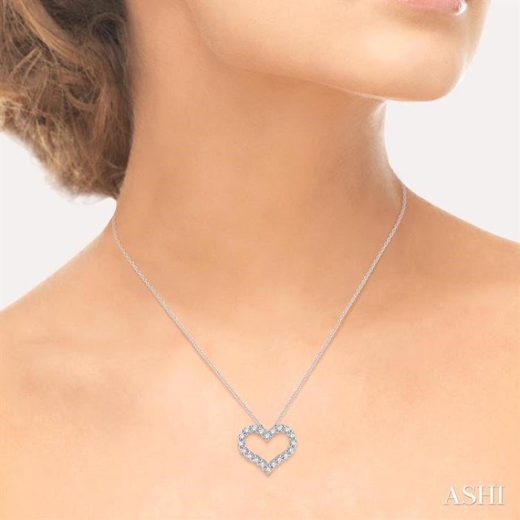 0.92CT GIA Diamond Heart Solitaire Pendant Necklace – HANIKEN JEWELERS  NEW-YORK